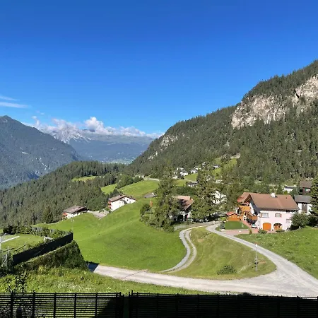 Sonnige Panorama Aussicht Bei Davos Lenzerheide Schmitten (Grisons)